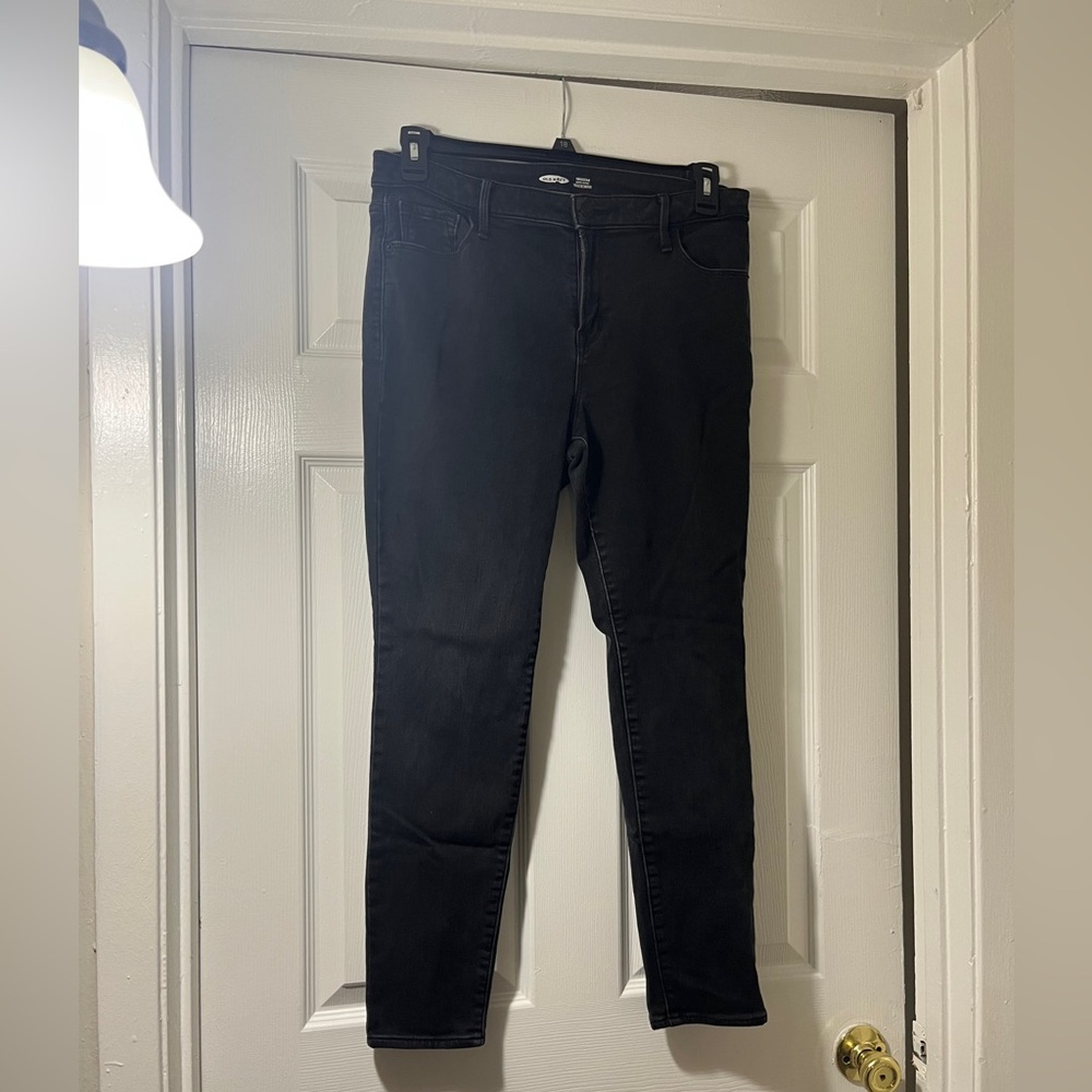 Old Navy Women's Dark Black Rockstar Super Skinny Jeans size14